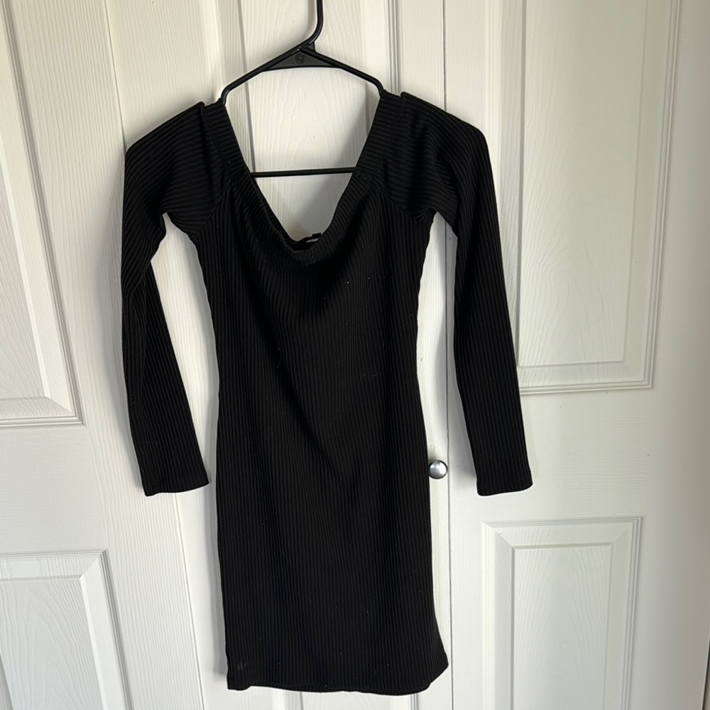 Iris Elegant Black Ribbed Long Sleeve Dress
